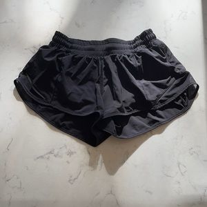 black lululemon hotty hot shorts